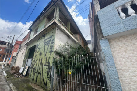 Sobrado à venda com 7 quartos em Cidade Continental, São Paulo, SP