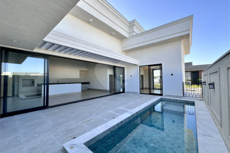 Casa à venda com 3 suítes no condomínio Residencial Florais Itália, Cuiabá - MT