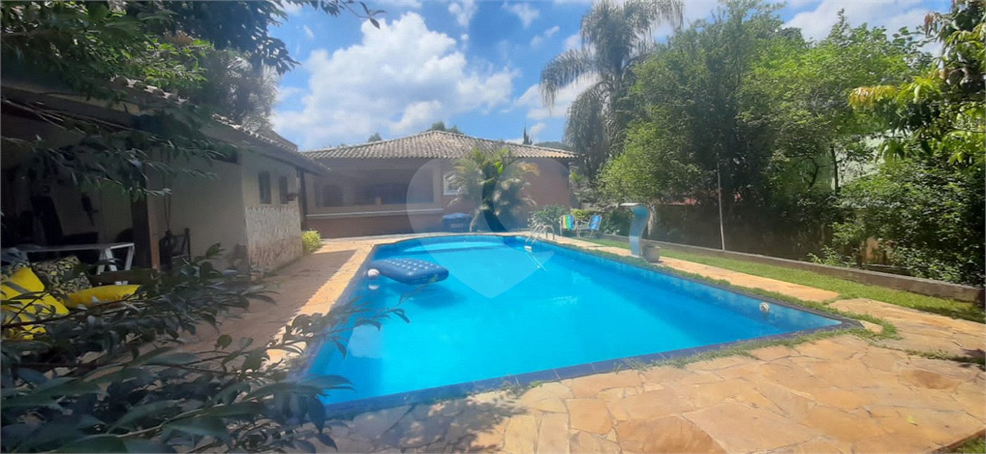 Casa à venda com 3 quartos, sendo 2 suítes, em São Vicente, Mairiporã, SP