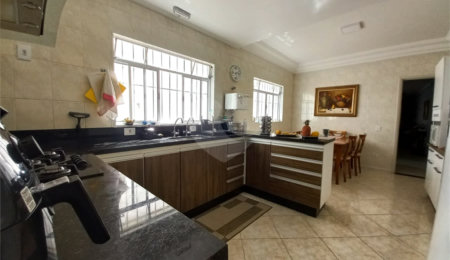 Sobrado à venda com 3 quartos, sendo 1 suíte, em Vila Lúcia, São Paulo, SP