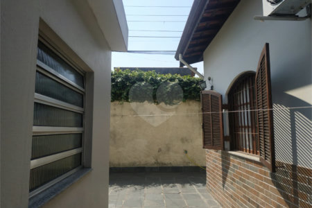 Casa Térrea à venda com 3 quartos, sendo 1 suíte,  em Interlagos, São Paulo, SP