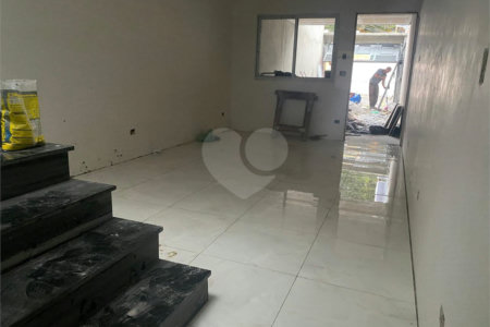 Sobrado à venda com 3 quartos, sendo 1 suíte, em Campo Grande, São Paulo, SP