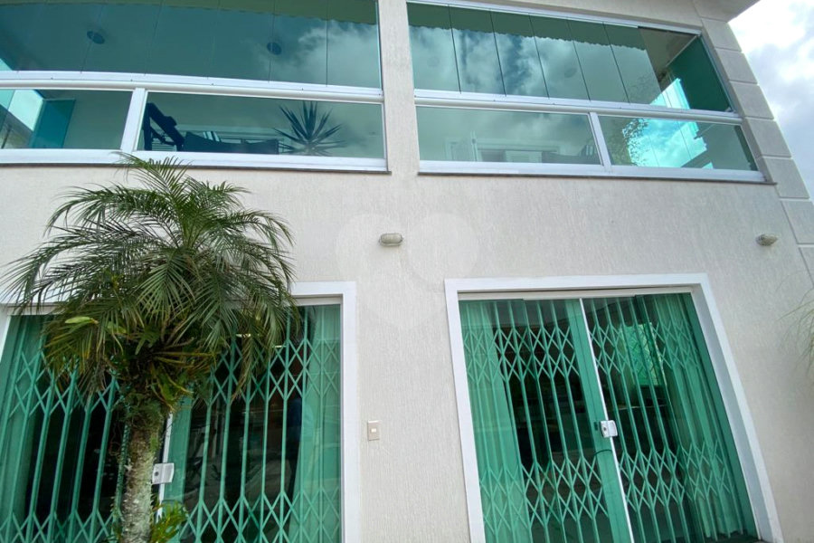 Sobrado à venda com 5 quartos, sendo 4 suítes, em Palmas do Tremembé, São Paulo, SP