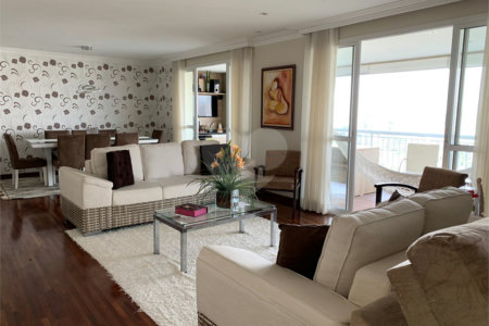 Apartamento à venda com 4 quartos, sendo 3 suítes, em Vila Andrade, São Paulo, SP