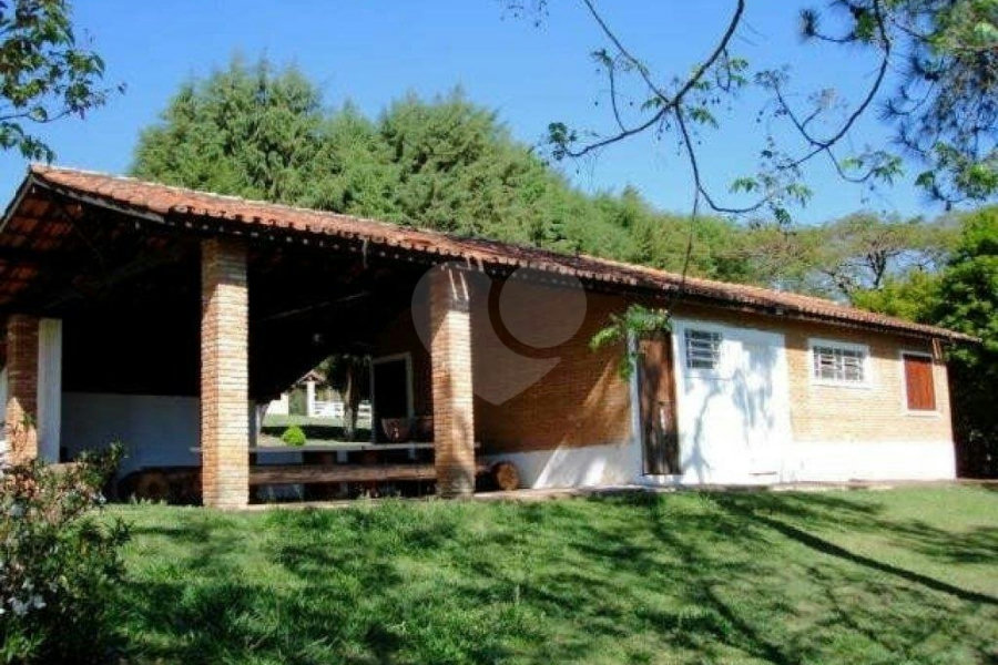 Sítio à venda com 10 quartos em Sítio Arueira, Piracaia, SP