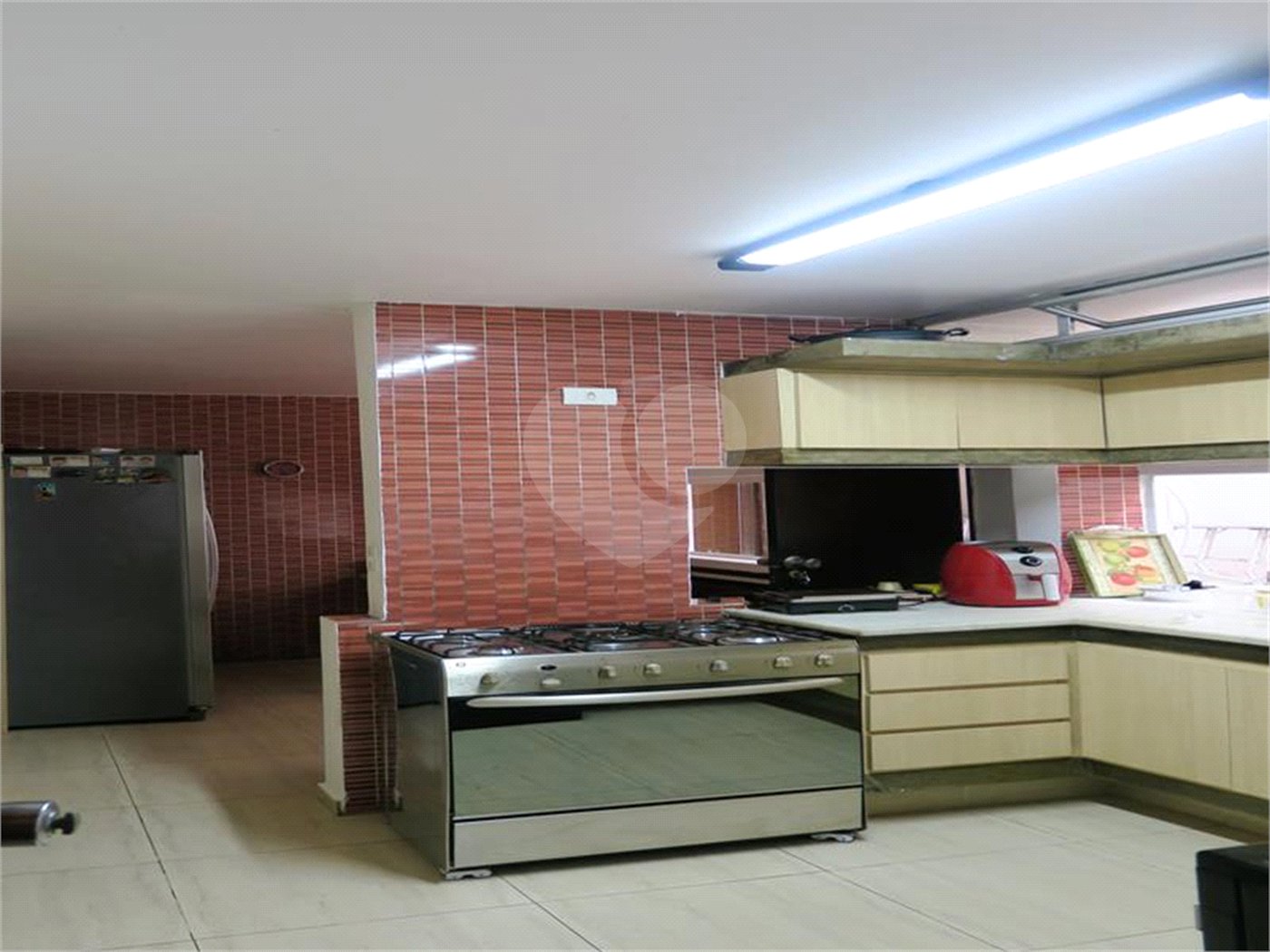 Casa à venda com 4 quartos, sendo 2 suítes, em Jardim Leonor, São Paulo, SP