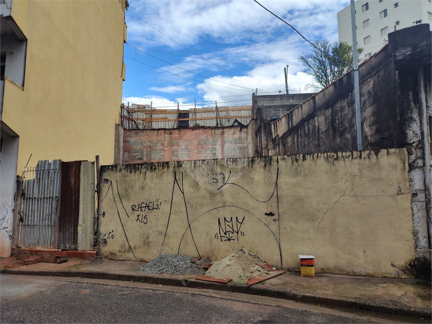 Terreno à venda em Jardim Rizzo, São Paulo, SP