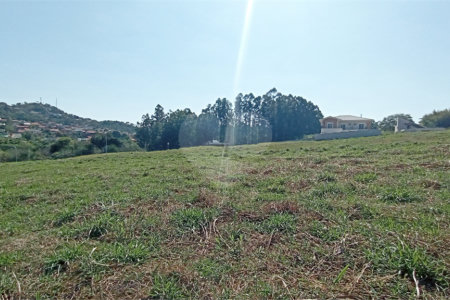 Terreno à venda com 1 suíte em Jardim Portugal, Valinhos, SP