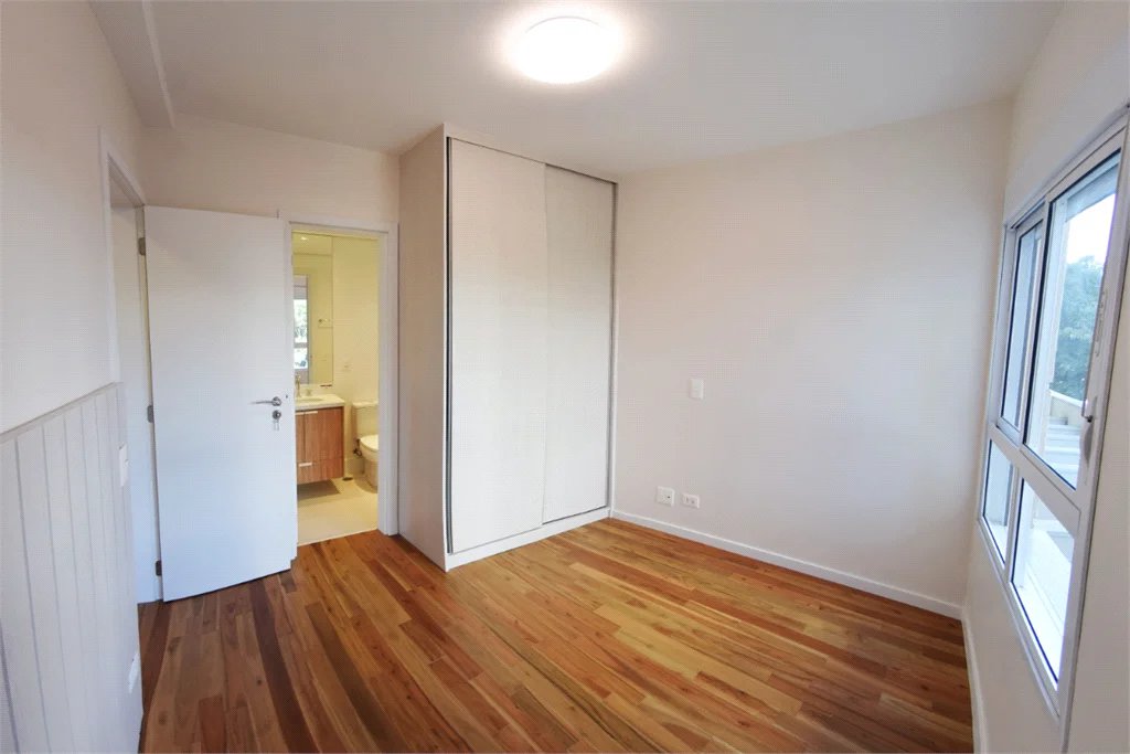 Apartamento à venda com 3 suítes em Vila Romana, São Paulo, SP