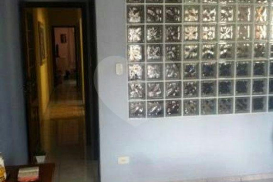 Sobrado à venda com 3 quartos, sendo 1 suíte, em Parque Continental II, Guarulhos, SP