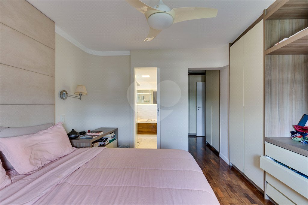 Apartamento à venda com 4 quartos, sendo 1 suíte, em Santo Amaro, São Paulo, SP