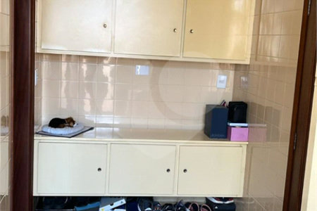 Sobrado à venda com 4 quartos, sendo 1 suíte, no Centro, Araraquara, SP