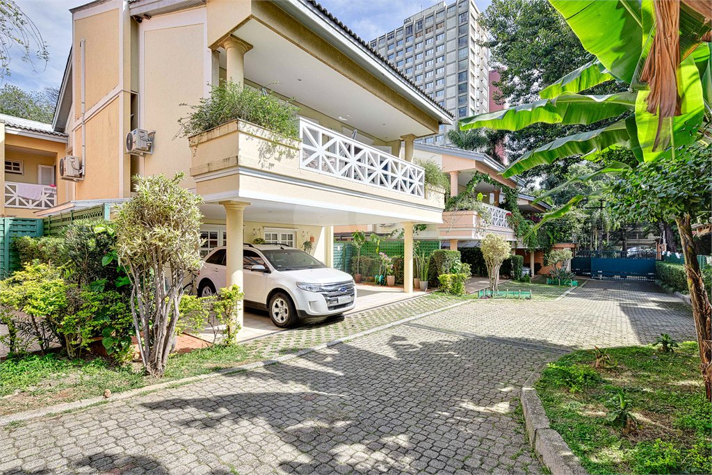Casa à venda com 4 suítes no condomínio Conjunto Residencial São Benedito, São Paulo - SP