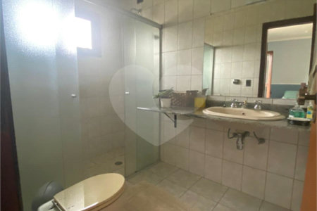 Casa à venda com 4 suítes no condomínio Vale da Santa Fé, Vinhedo - SP