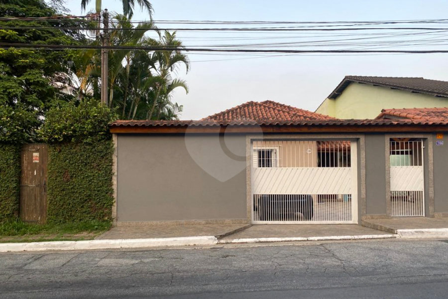 Sobrado à venda com 2 quartos, sendo 1 suíte, em Horto, São Paulo, SP