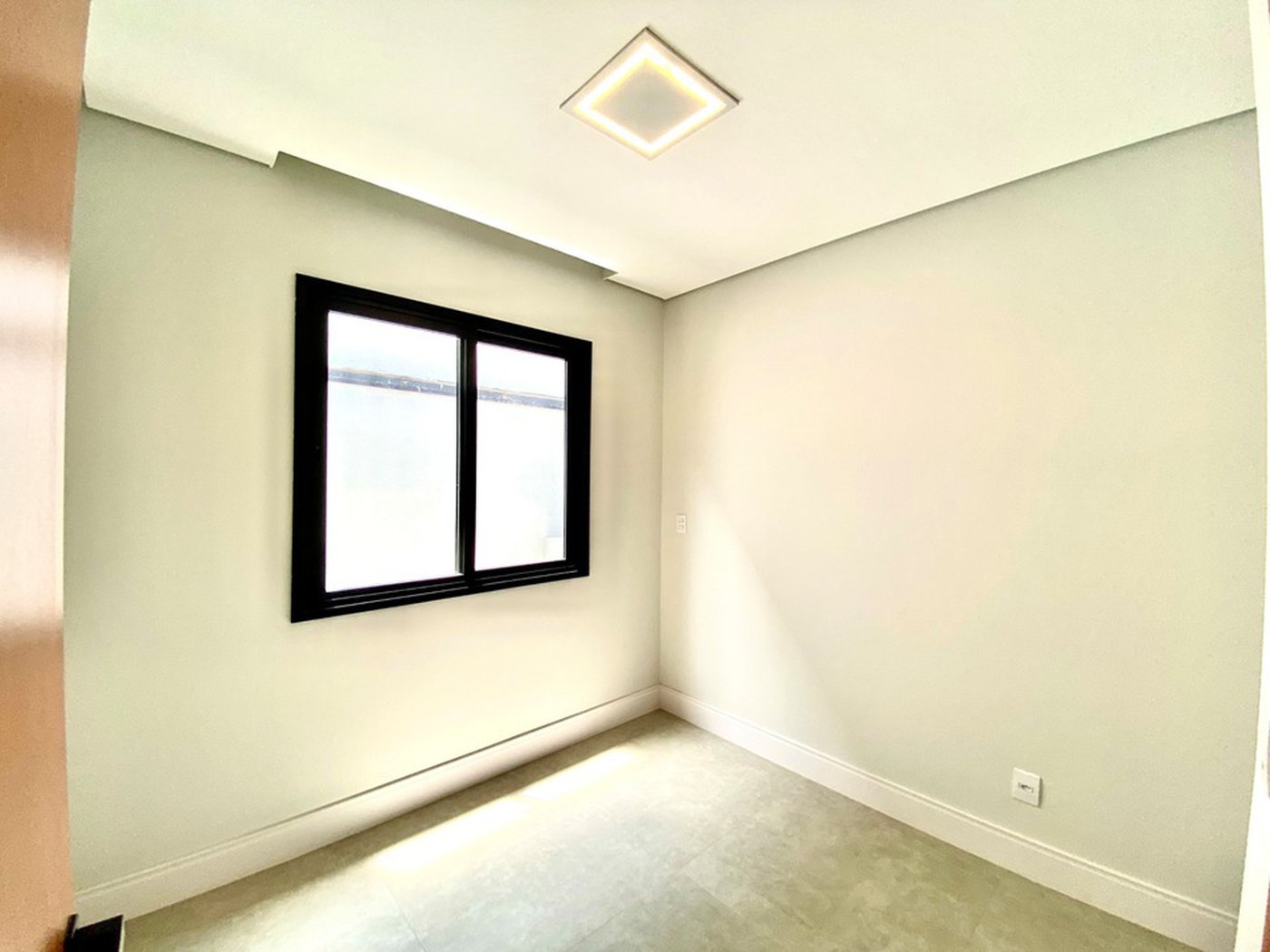 Casa à venda com 3 quartos, sendo 3 suítes, no condomínio Vila Giardino, Jundiaí - SP