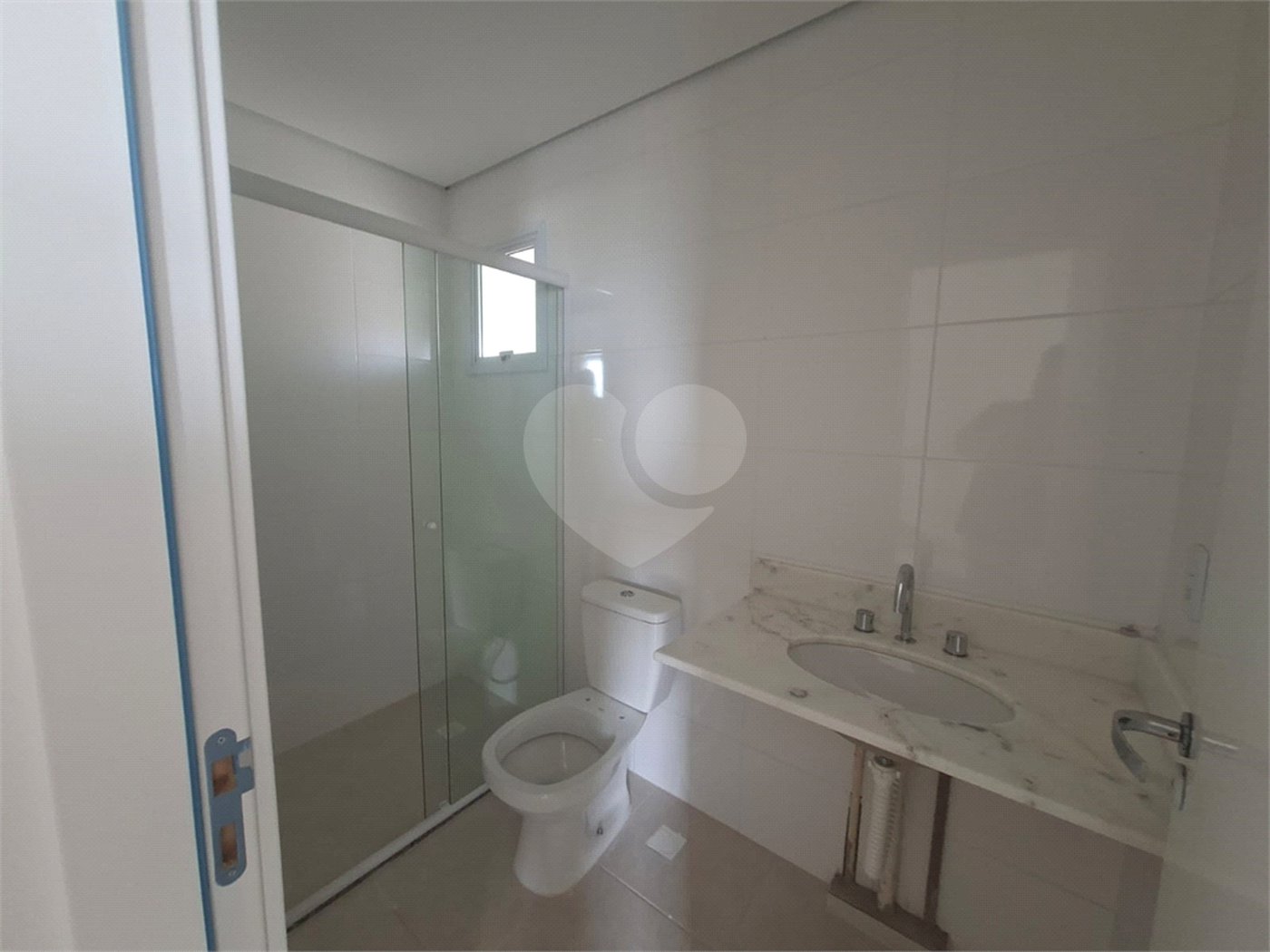 Apartamento à venda ou para alugar com 3 quartos, sendo 1 suíte, em Vila Macia, Itapetininga, SP