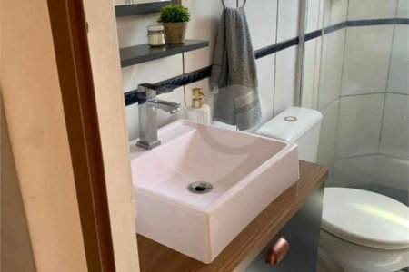Casa à venda com 5 quartos em Jardim Araruama, Cotia, SP