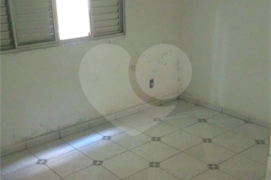 Sobrado à venda com 3 quartos, sendo 1 suíte, em Tremembé, São Paulo, SP