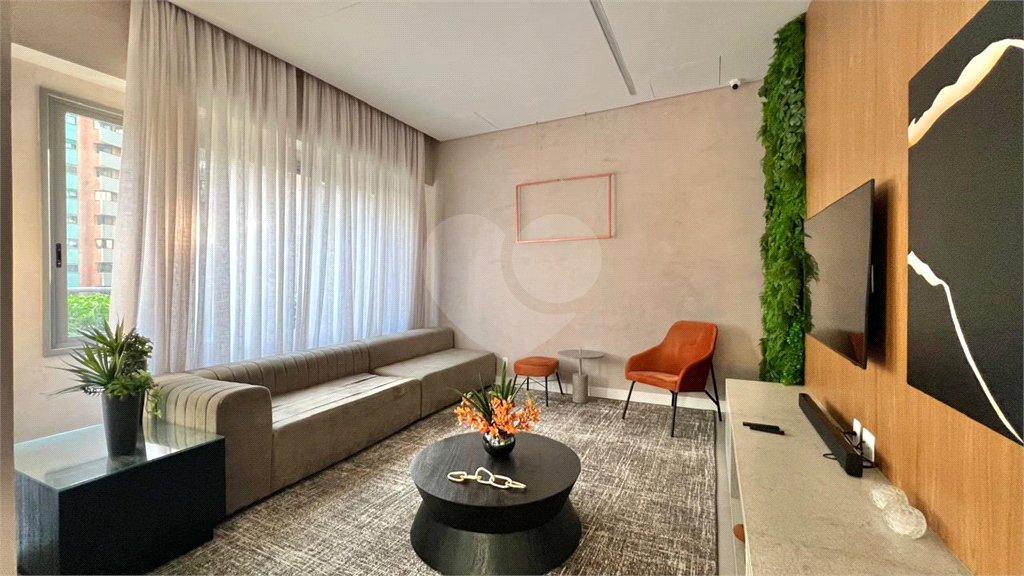 Apartamento à venda com 2 quartos em Moema, São Paulo, SP