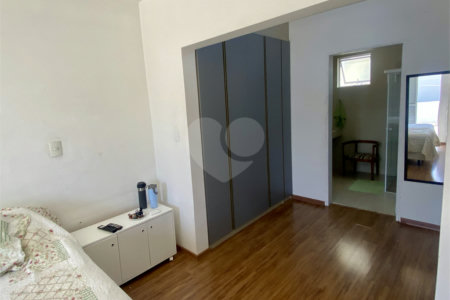 Sobrado à venda com 4 quartos, sendo 1 suíte, em Vila Medeiros, São Paulo, SP