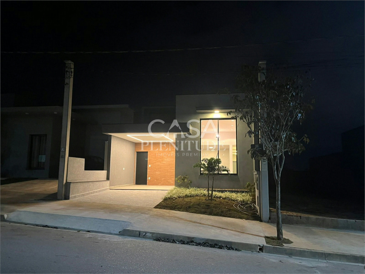 Casa à venda com 2 quartos, sendo 1 suíte,  em Jardim Residencial Villagio Wanel, Sorocaba, SP