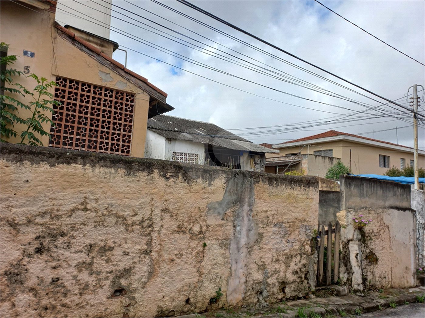 Casa Térrea à venda com 5 suítes em Vila Lageado, São Paulo, SP