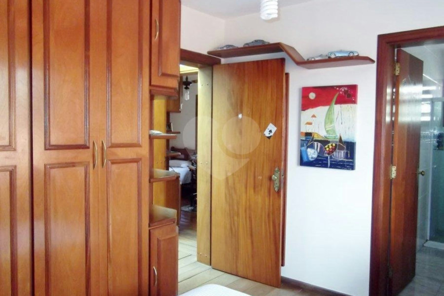 Casa à venda com 3 suítes no condomínio Praça Monsenhor Macedo,10, São Paulo - SP