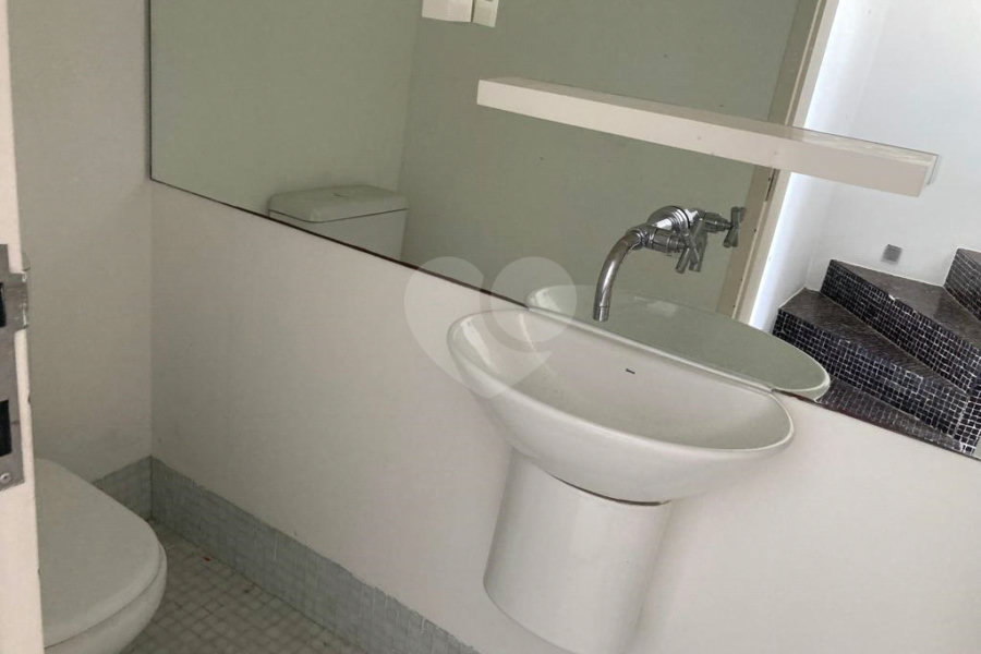 Duplex com Vista Livre/ 2 Varandas / Hidromassagem