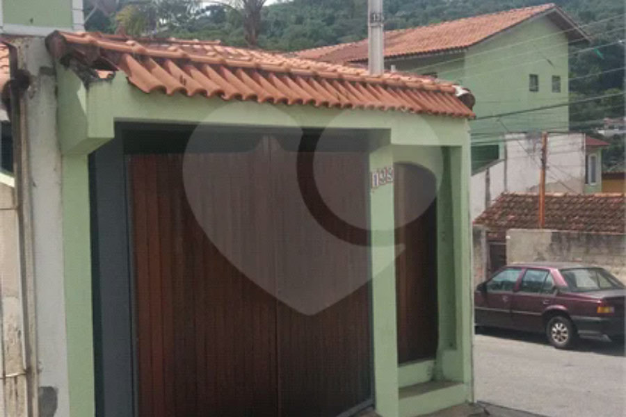 Sobrado à venda com 3 quartos, sendo 1 suíte, em Horto, São Paulo, SP