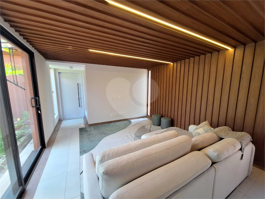 Casa para alugar com 5 quartos, sendo 3 suítes,  no condomínio Chacara Santa Maria, Votorantim - SP