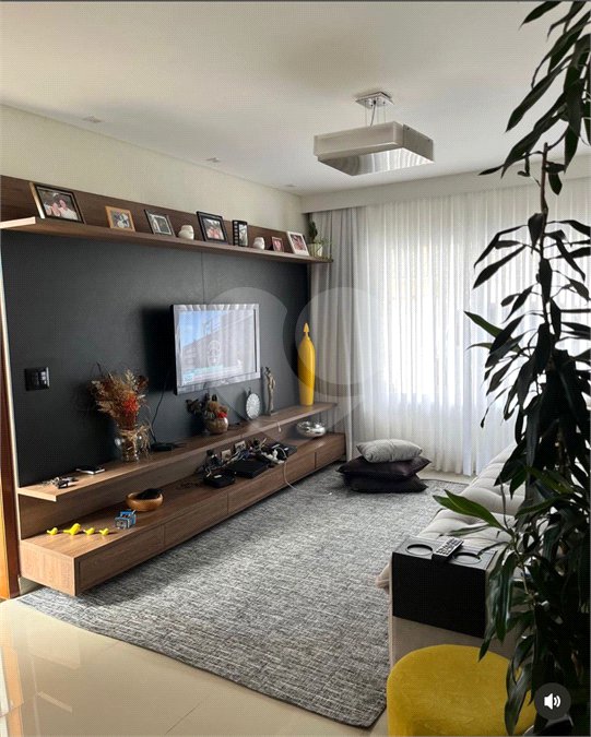 Sobrado à venda com 3 quartos, sendo 1 suíte,  em Vila Suissa, Mogi das Cruzes, SP