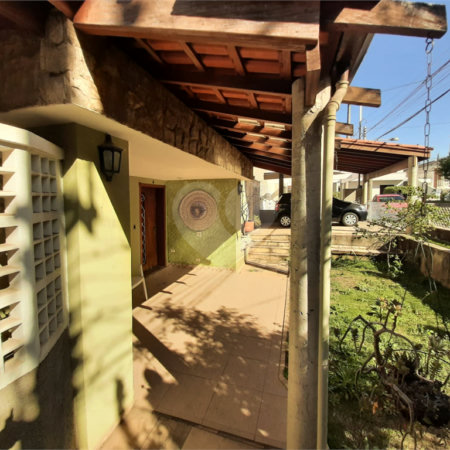 Casa à venda ou para alugar com 3 quartos, sendo 2 suítes, no condomínio Chácara das Rosas, São Paulo - SP