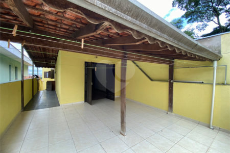 Sobrado à venda com 3 quartos, sendo 1 suíte, em Vila dos Remédios, São Paulo, SP