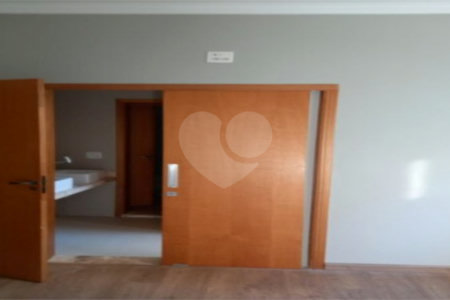 Casa à venda com 4 quartos, sendo 2 suítes, em Jardim Antártica, Ribeirão Preto, SP