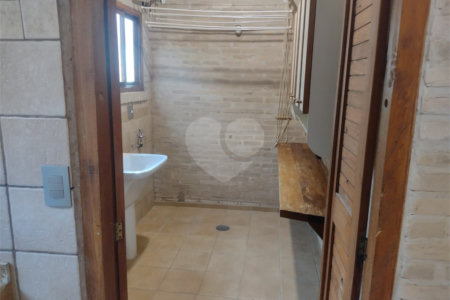 Sobrado à venda com 3 quartos, sendo 2 suítes, em Jardim Residencial Santa Mônica, Araraquara, SP
