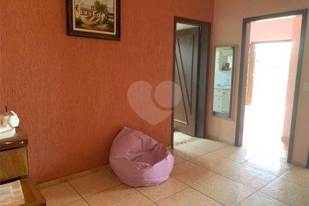 Casa ampla à venda no Vale das Flores em Atibaia