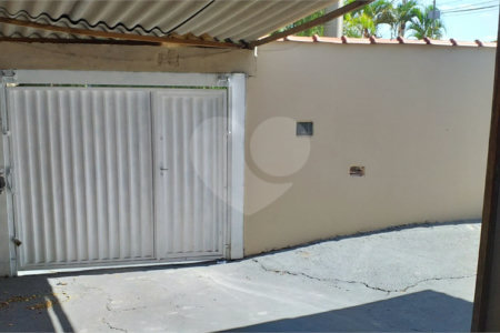 Casa térrea para venda, na cidade de Araraquara/SP.