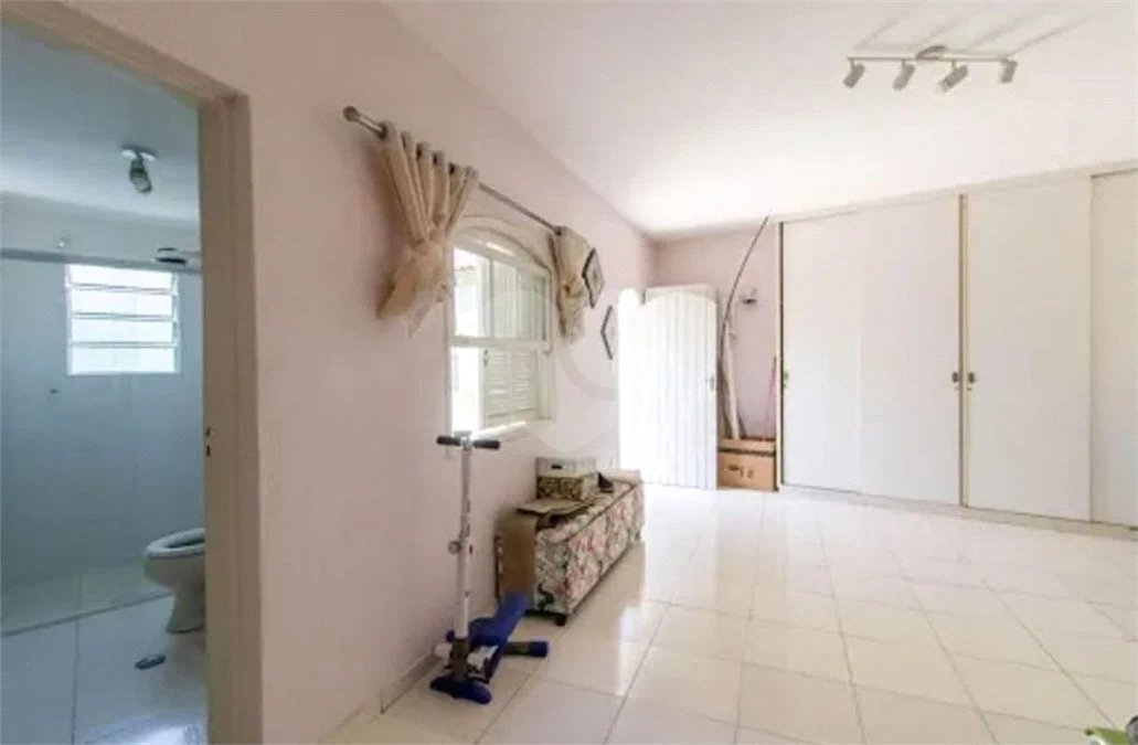 Sobrado à venda no Jardim Bom Clima, com 300 m² com 3 dormitórios piscina e churrasqueira