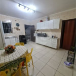 Casa com 183m², 3 dormitórios, 2 vagas, à venda em Santo André