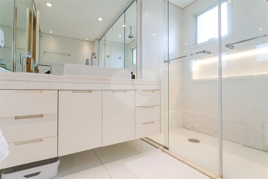 Apartamento à venda com 4 suítes em Vila Nova Conceição, São Paulo, SP