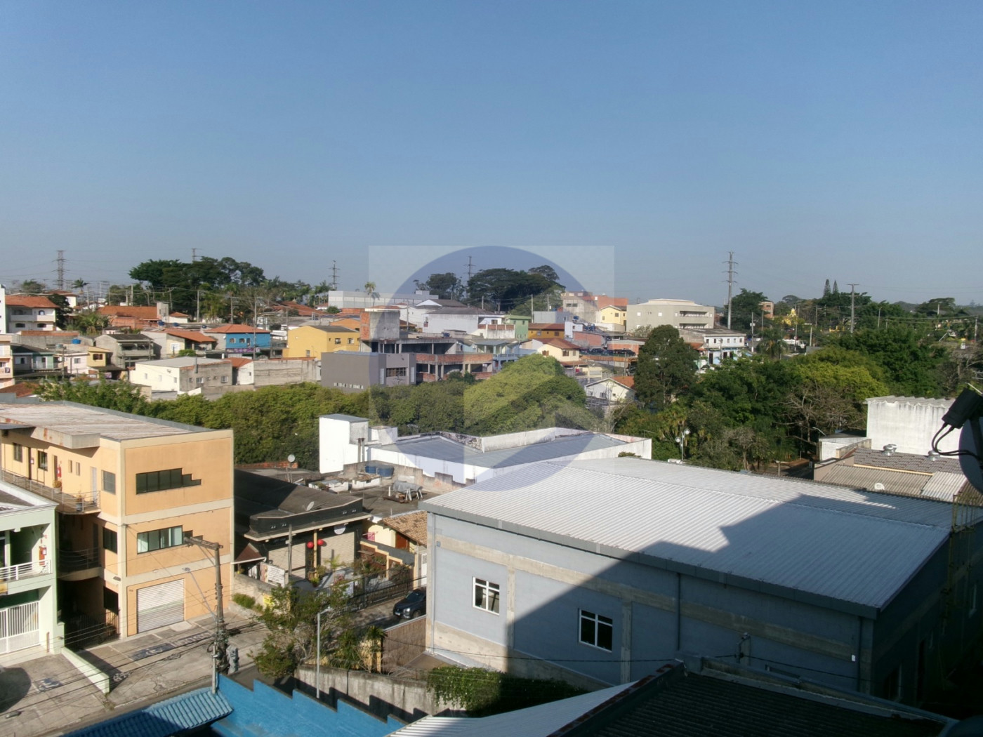 Excelente Sala Comercial para Locação – 23,5 m² na Av. Eid Mansur Cotia