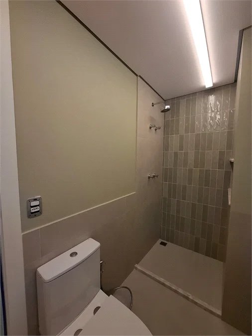 Apartamento à venda 107m² reformado com 2 quartos, sendo 1 suíte no Morumbi