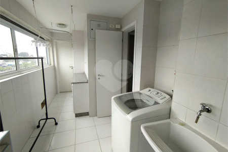 Apartamento de 145m2 com varanda gourmet 3 dormitórios e 2 vagas à venda na Chácara Klabin