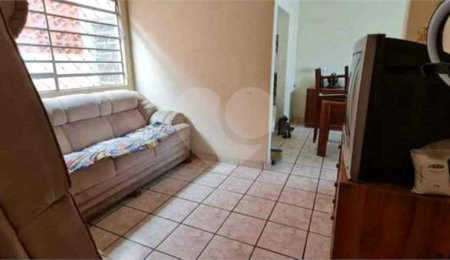 Casa à venda com 3 quartos, sendo 1 suíte, no Centro, Descalvado, SP