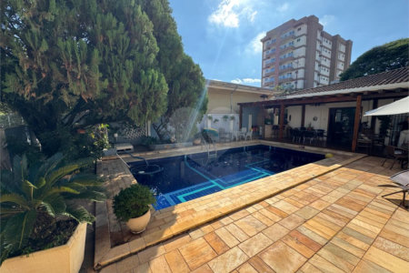 Casa com 4 quartos próxima á Santa Casa