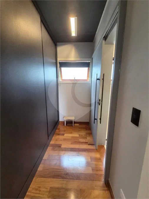 Casa em Condomínio de Alto Padrão no Suíça da Cantareira.