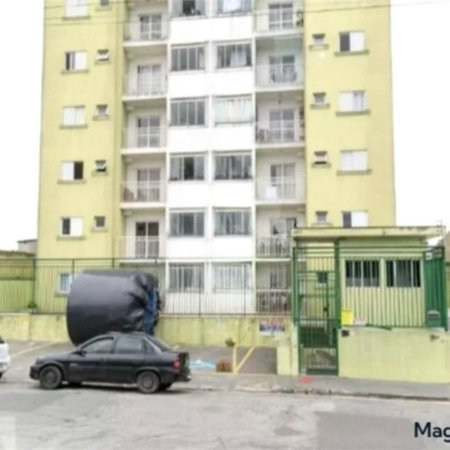 Apartamento com 50m², 2 dormitórios, 2 vagas, disponível para venda e locação, no bairro Água Chata, em Guarulhos.