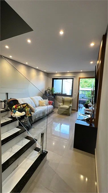 Sobrado moderno na Freguesia do Ó | 2 suítes, 1 vaga e 75 m²