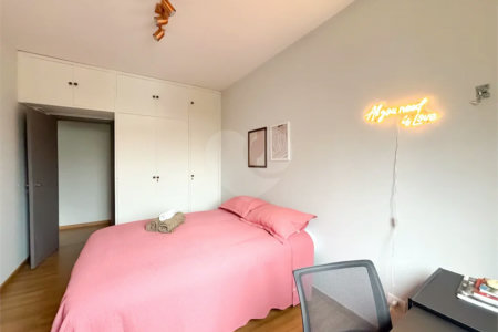 Apartamento de 80m² a venda e locação em Moema - 02 dorm, 02 Banheiros 01 Vaga